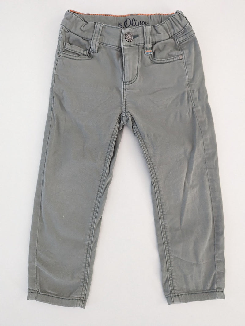 *Fundgrube* Hose - S.Oliver, Junge Gr.98