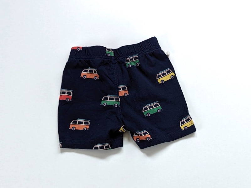 Kurze Stoffhose mit Autos und Eingrifftaschen - Baby Gap, Gr.86/92