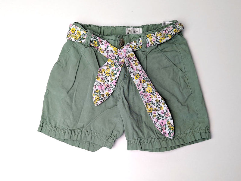 Kurze Hose mit Stoffgürtel - H&M, Gr.110
