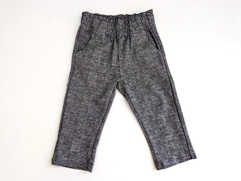 Schicke Hose, schmal geschnitten - Reserved, Gr.80