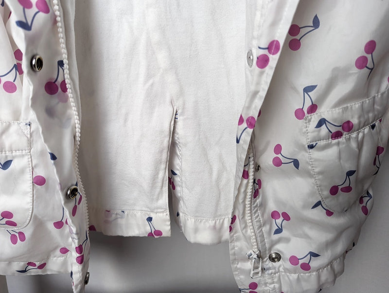 Dünne Jacke mit Kapuze - United Colors of Benetton, Mädchen Gr.104